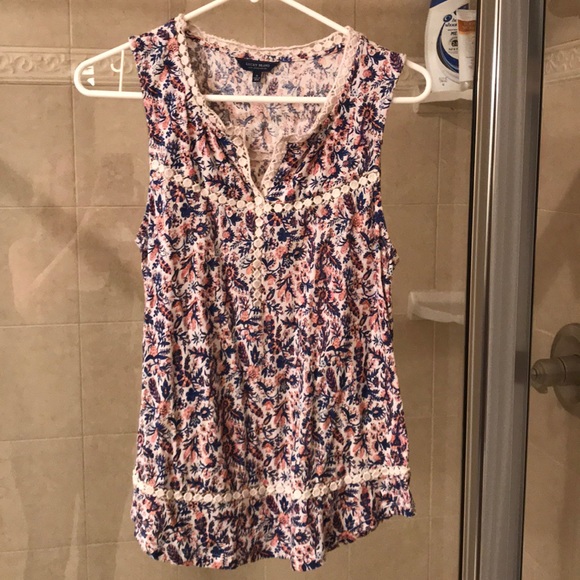 Lucky brand top - Picture 1 of 1